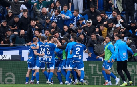 西甲最新积分战报：阿拉维斯绝杀，皇马惊险逆转，落后巴萨4分