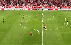 8秒！姆巴佩追平法甲最快进球纪录，梅西开天眼：中圈挑传助攻