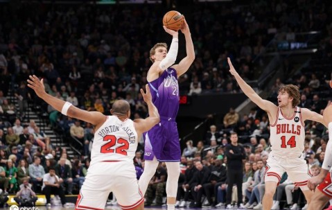 怀特26分布泽利斯17+9 公牛送爵士10连败