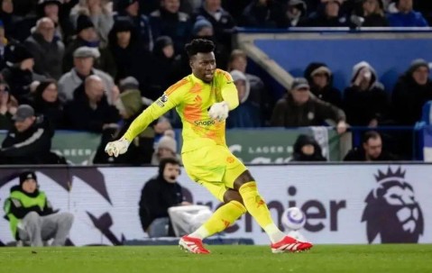 奥纳纳曼联传控战术革命失败！阿莫林要求直接长传，夏窗或买新门将